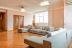 位于基辅市中心的复式公寓 A10671 长期租赁 公寓
