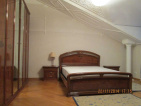 Khreschatyk 地铁站的 5 室公寓，圣。建筑师戈洛德茨基