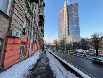 Fassadengebäude am L. Ukrainka