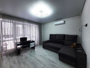 Világos 2 szobás lakás a Lesnaya Skazka