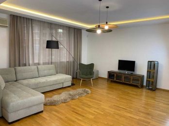 Bright 3-room apartment in the
