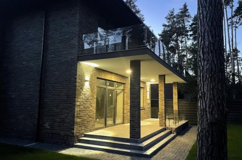villas New modern house near Kiev