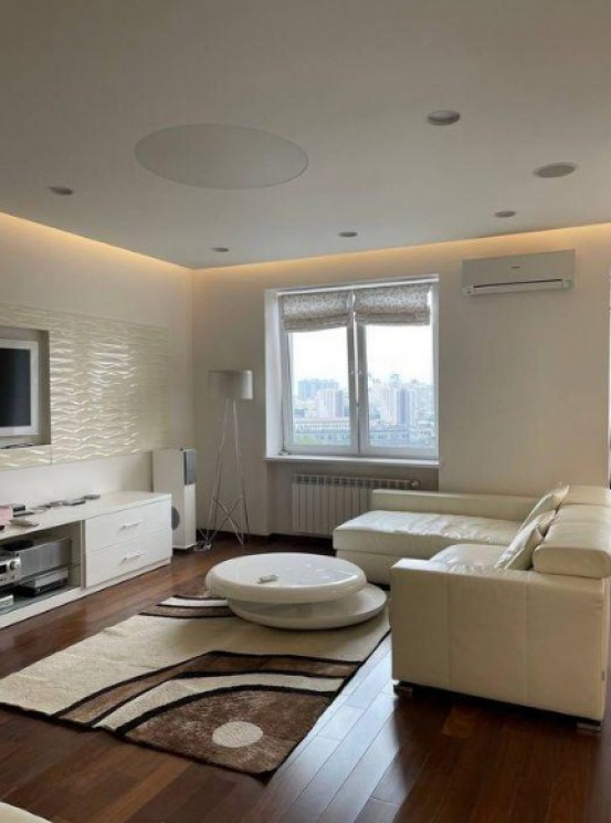 Spacious apartment in the center of