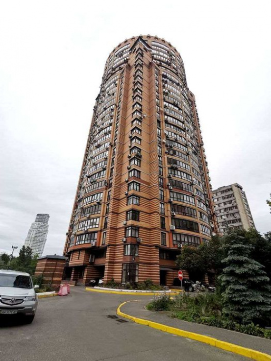 apartment with parking, Pechersk A10711