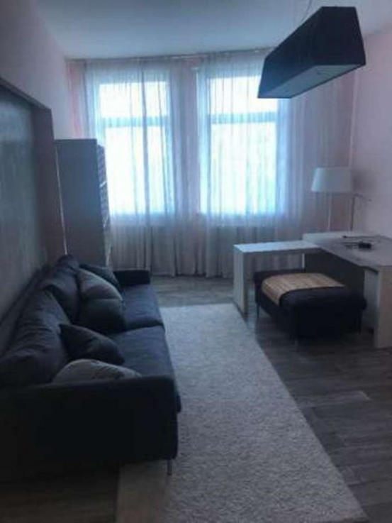 公寓 Lesi Ukrainka 大道上的现代公寓，设有 2 间卧室
