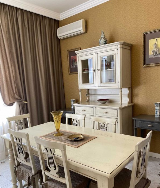 Stylish apartment in a passage in the